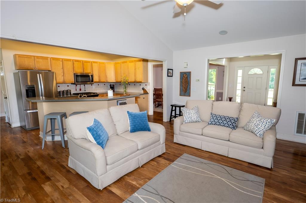 2595 Mountain View Church Road King, NC 27021 - Photo 14 of 40
