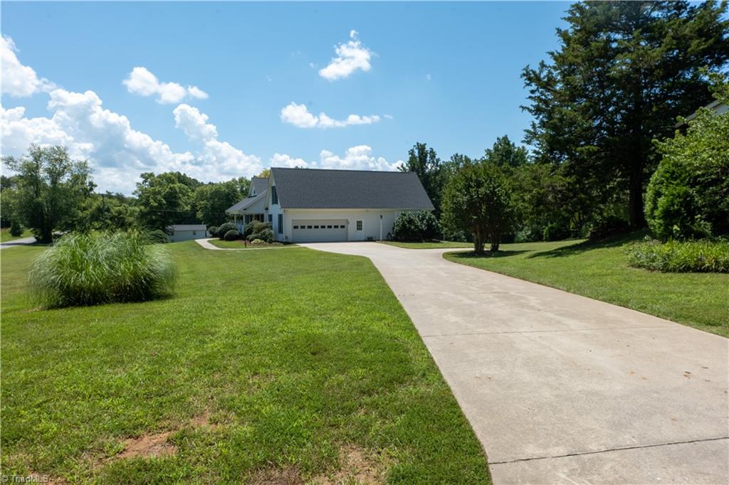 2595 Mountain View Church Road King, NC 27021 - Photo 34 of 40