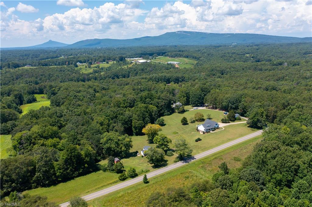 2595 Mountain View Church Road King, NC 27021 - Photo 5 of 40