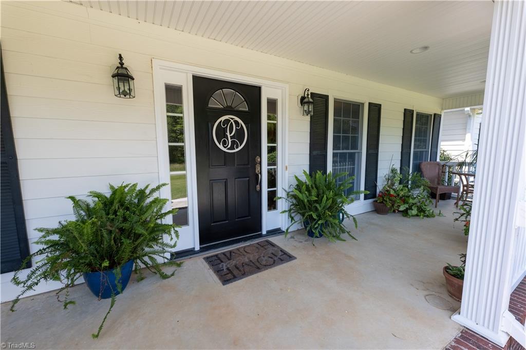 2595 Mountain View Church Road King, NC 27021 - Photo 10 of 40