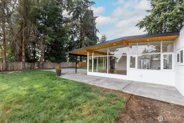 $1,098,000 | 6320 Gregory Street West, University Place, WA 98466