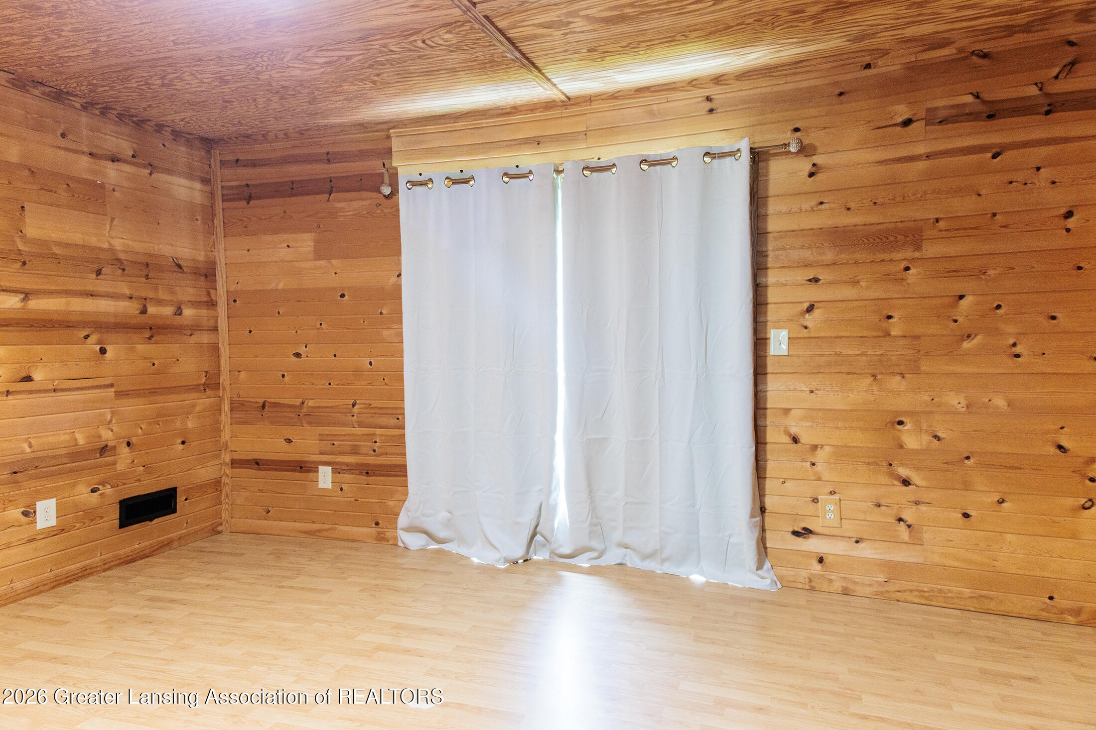 1264 North Edgar Road Mason, MI 48854 - Photo 31 of 36 _DPH4378