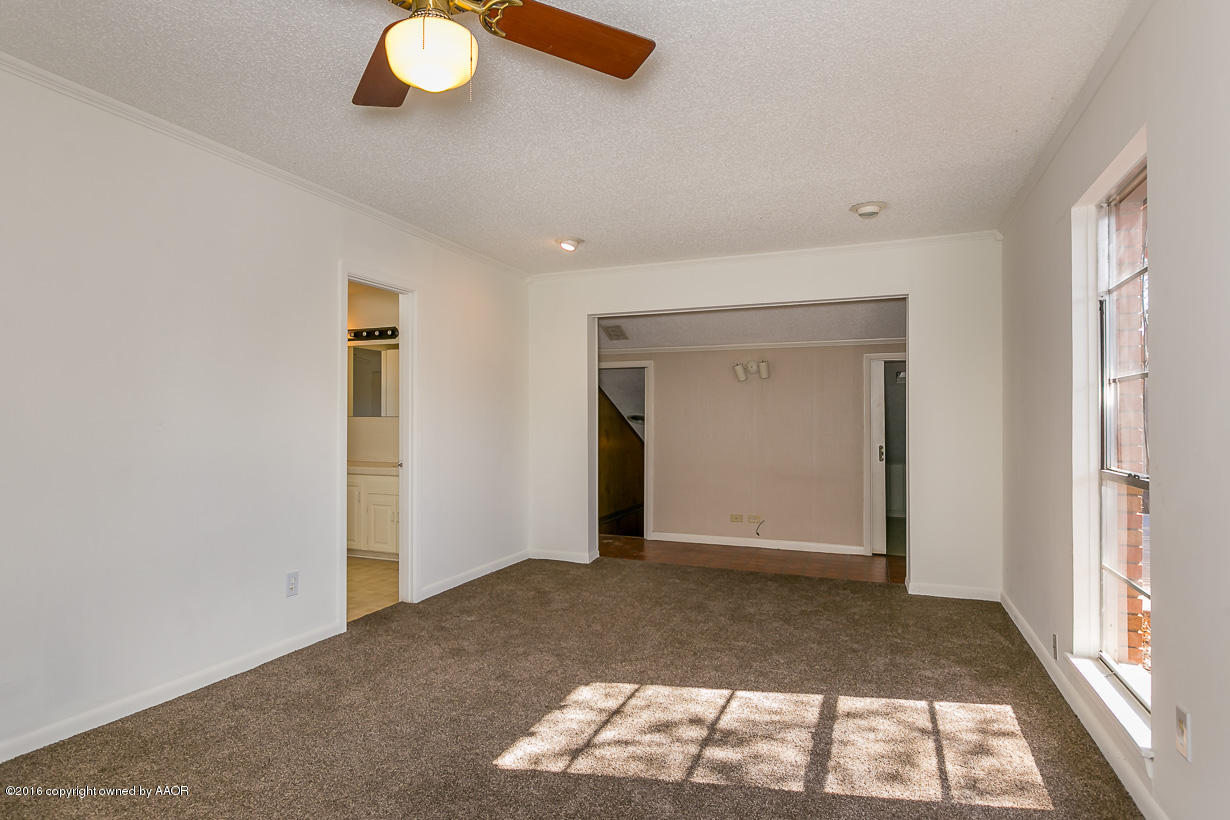 6107 Elmhurst Road Amarillo, TX 79106 - Photo 19 of 32 a view of entryway
