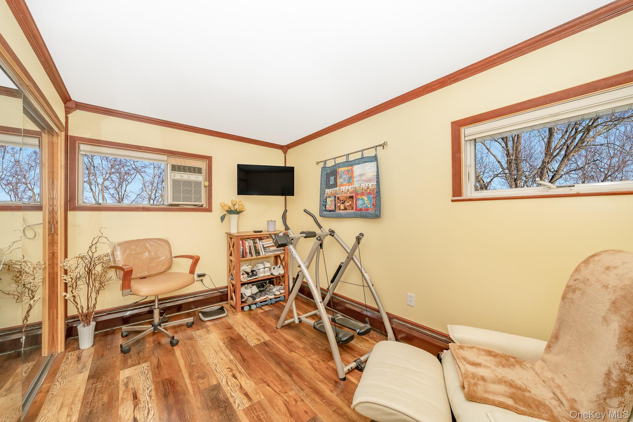 44 Disc Lane Wantagh, NY 11793 - Photo 14 of 26