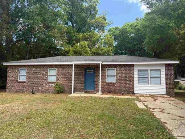 $1,475 | 4204 West Avenida De Golf, Pace, FL 32571