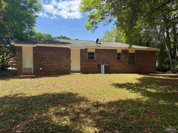 $1,475 | 4204 West Avenida De Golf, Pace, FL 32571
