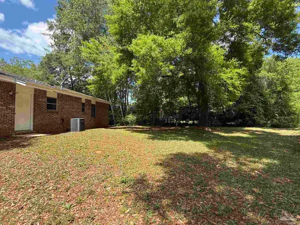 $1,475 | 4204 West Avenida De Golf, Pace, FL 32571