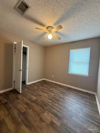 $1,475 | 4204 West Avenida De Golf, Pace, FL 32571