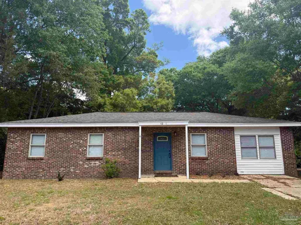 $1,475 | 4204 West Avenida De Golf, Pace, FL 32571