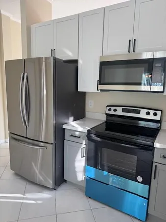 $2,700 | 2509 Southeast Springtree Place, Stuart, FL 34997