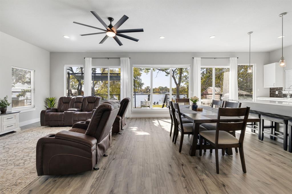 6811 Briar Road Azle, TX 76020 - Photo 14 of 34 a living room with furniture and windows