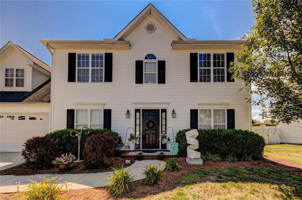 6240 Spurgeon Way High Point, NC 27265 - Photo 3 of 30