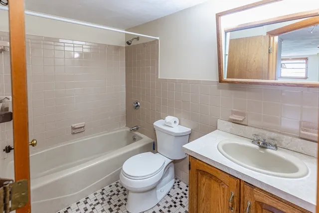 $2,150 | 51 Stoughton Street, Unit 1, Quincy, MA 02169