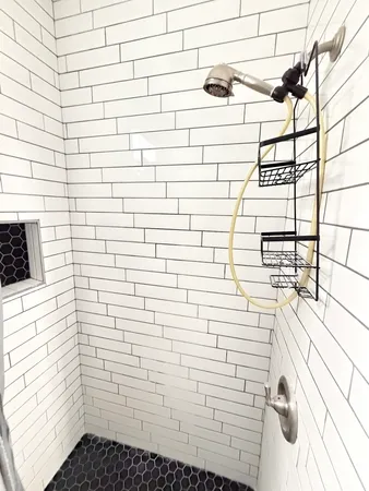 $2,295 | 113 South Paulina Street, Unit 3, Chicago, IL 60612