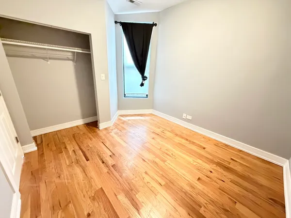 $2,295 | 113 South Paulina Street, Unit 3, Chicago, IL 60612