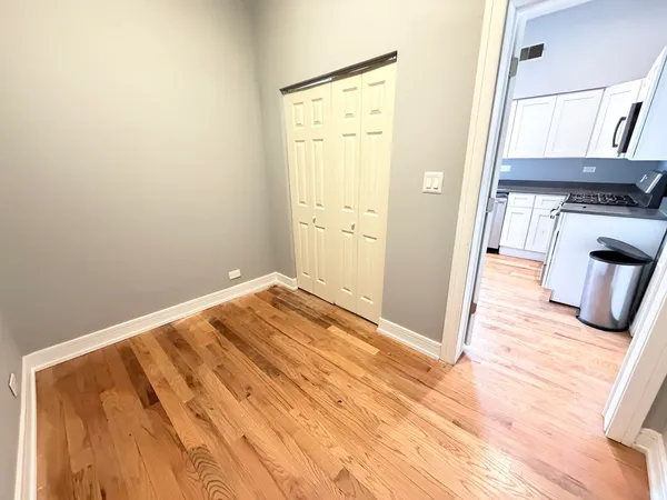 $2,295 | 113 South Paulina Street, Unit 3, Chicago, IL 60612