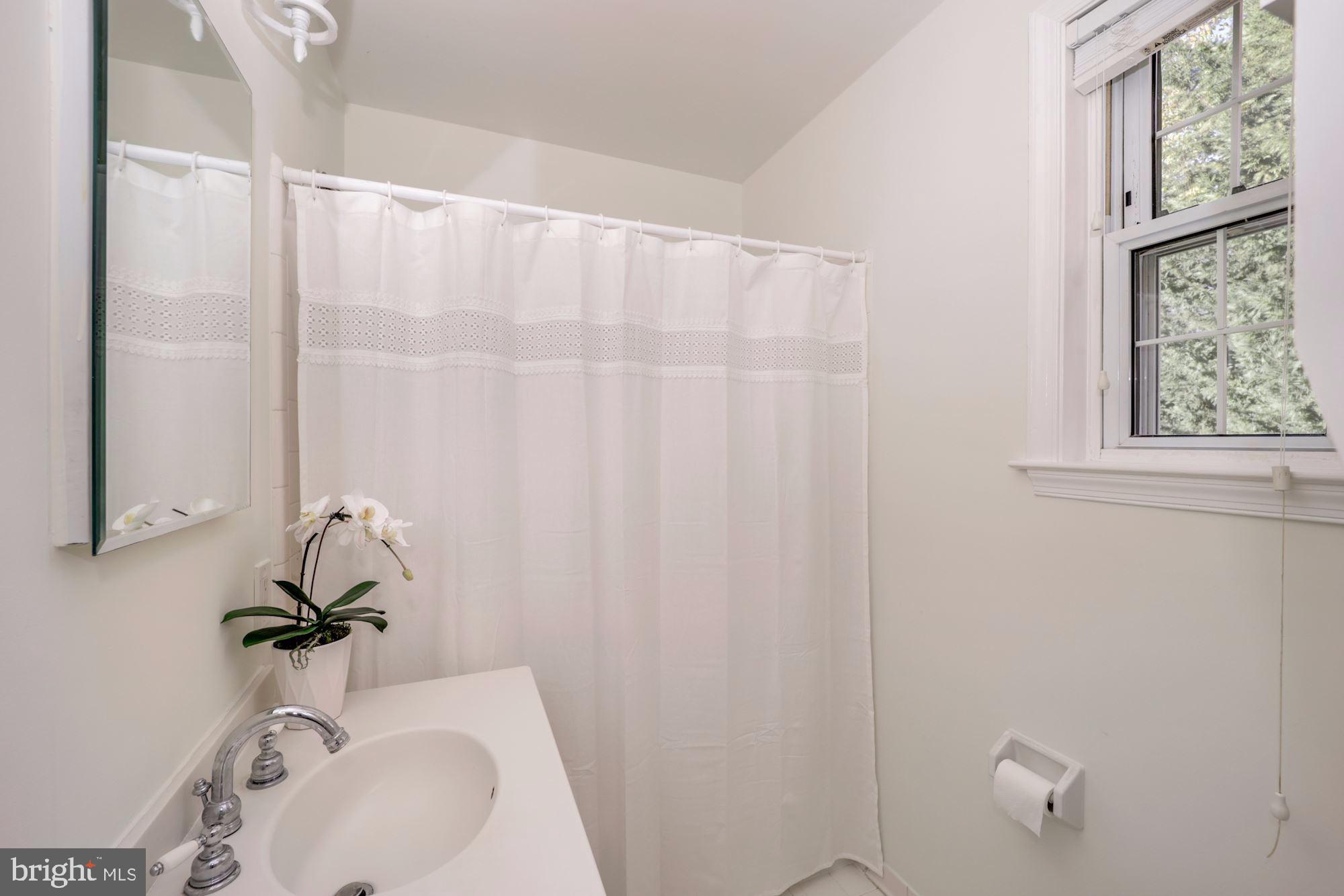 2315 Plyers Mill Road Silver Spring, MD 20902 - Photo 16 of 26 Full Bath