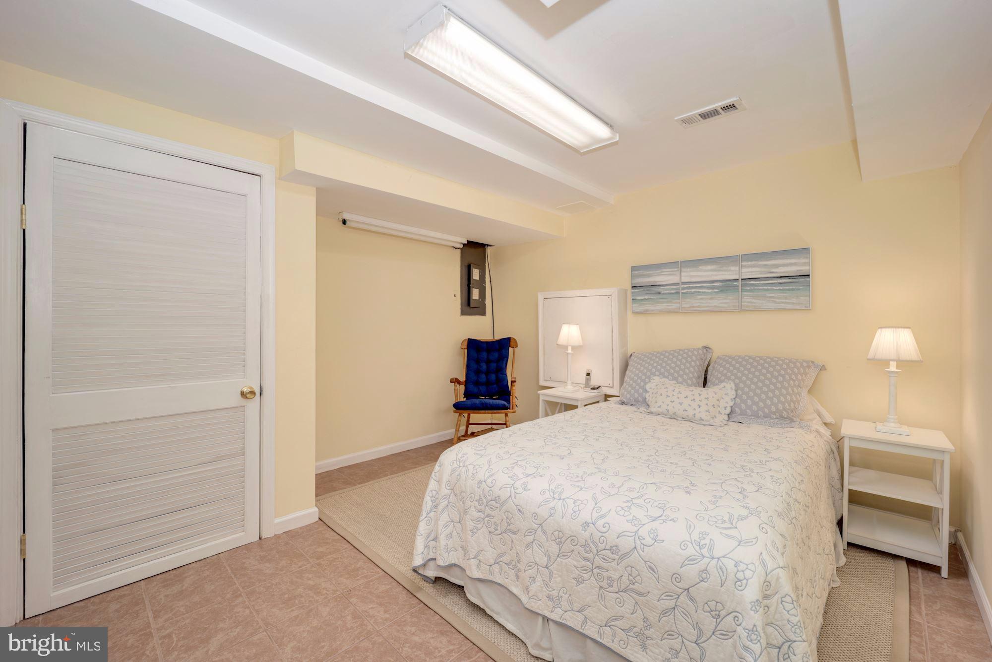 2315 Plyers Mill Road Silver Spring, MD 20902 - Photo 19 of 26 Lower Level Guest Room