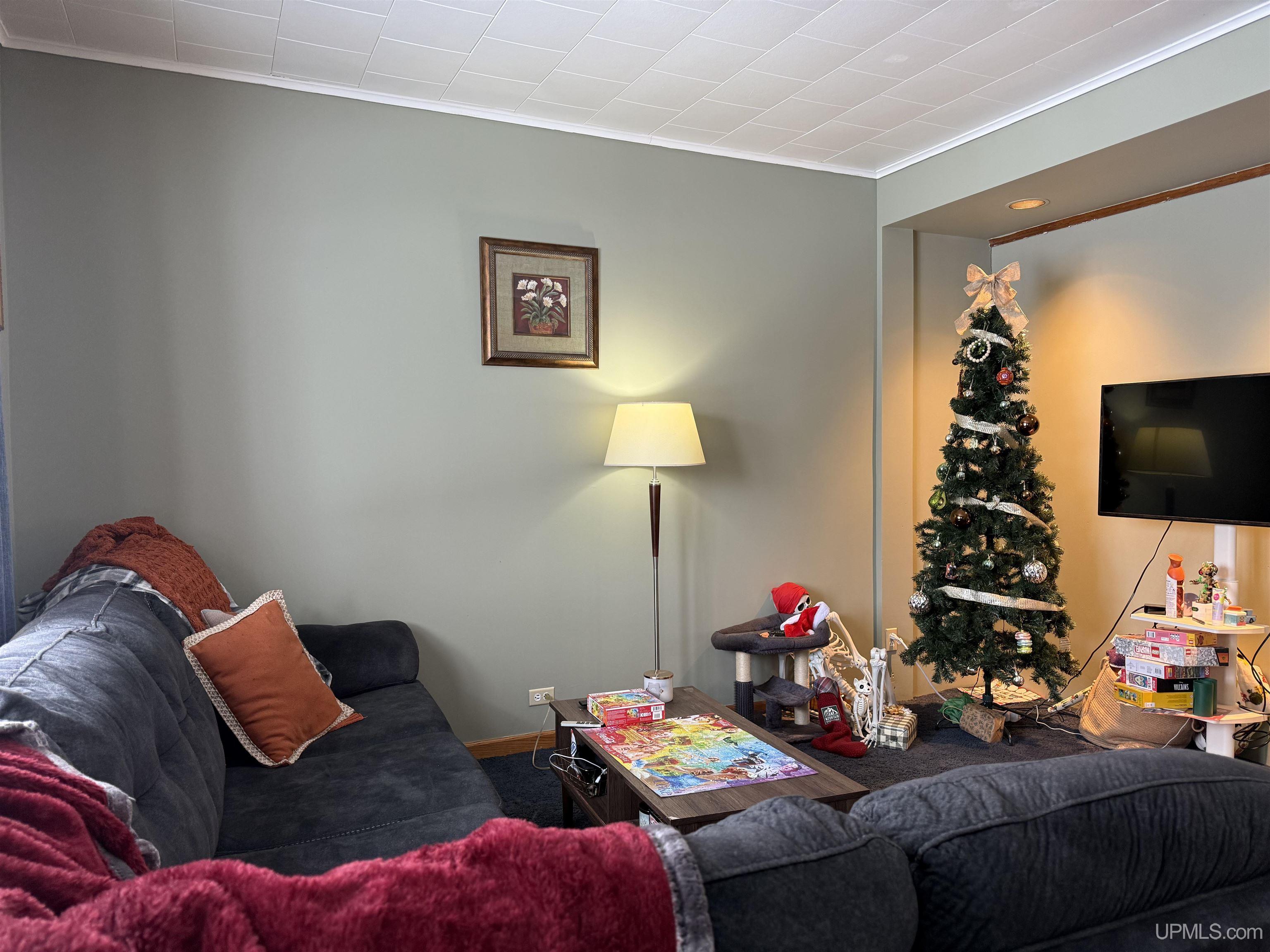 211 Wisconsin Avenue Gladstone, MI 49837 - Photo 21 of 36 Gallery Image 21