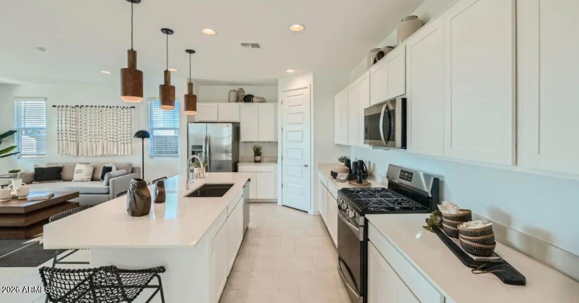 2126 Rutledge Avenue Apache Junction, AZ 85120 - Photo 3 of 15 Kitchen
