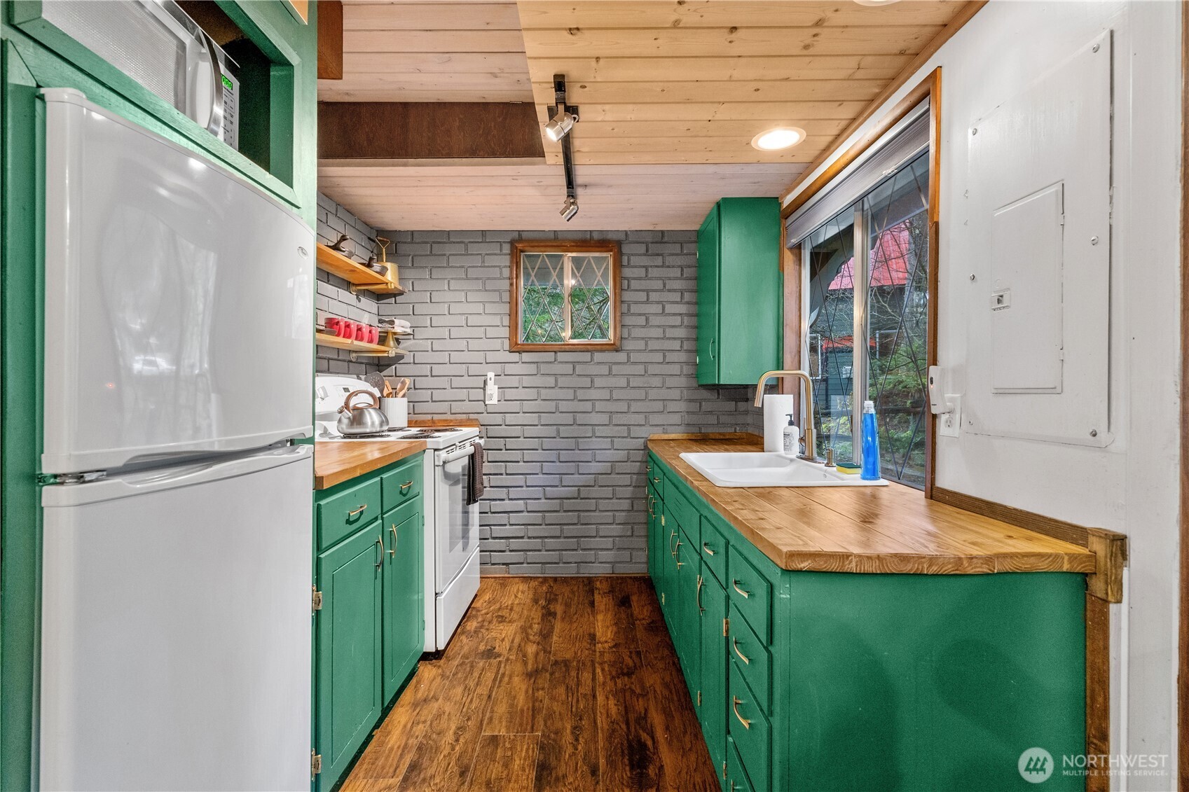 159 Paradise Drive Ashford, WA 98304 - Photo 14 of 38