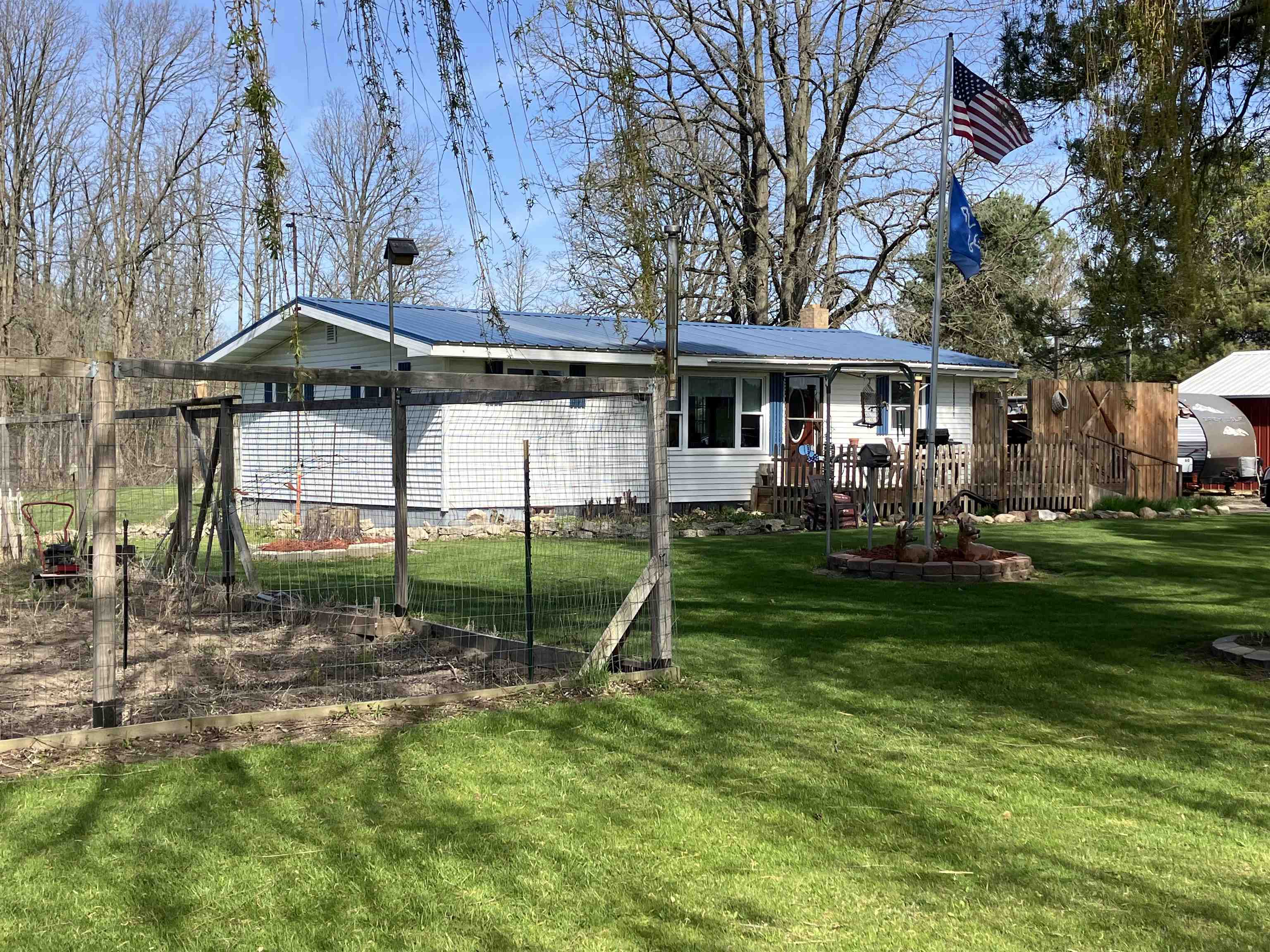 4744 Herner Road Rhodes, MI 48652 - Photo 3 of 21