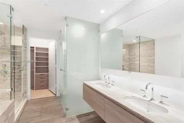 $4,950 | 2900 Northeast 7th Avenue, Unit 2406, Miami, FL 33137