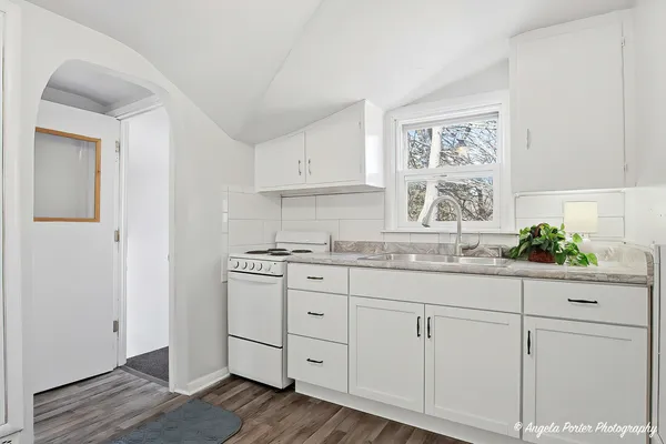$1,150 | 10219 West Illinois Avenue, Unit 2, Beach Park, IL 60099