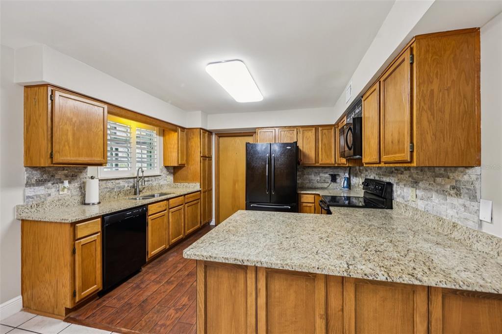 490 Hidden Ridge Drive Deltona, FL 32725 - Photo 3 of 40