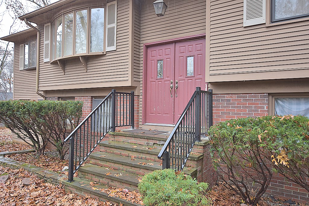 22 Williams Road Smithfield, RI 02917 - Photo 13 of 16