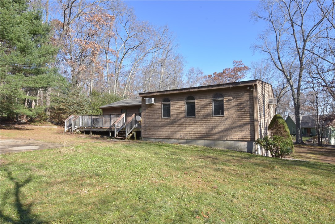 22 Williams Road Smithfield, RI 02917 - Photo 15 of 16