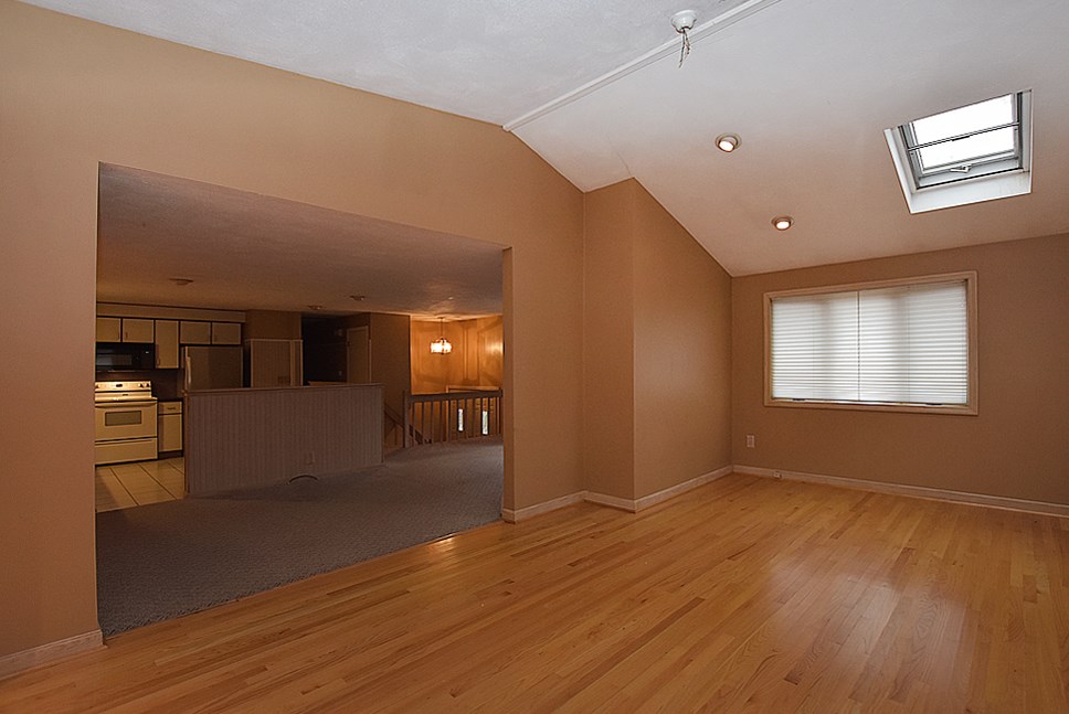 22 Williams Road Smithfield, RI 02917 - Photo 4 of 16
