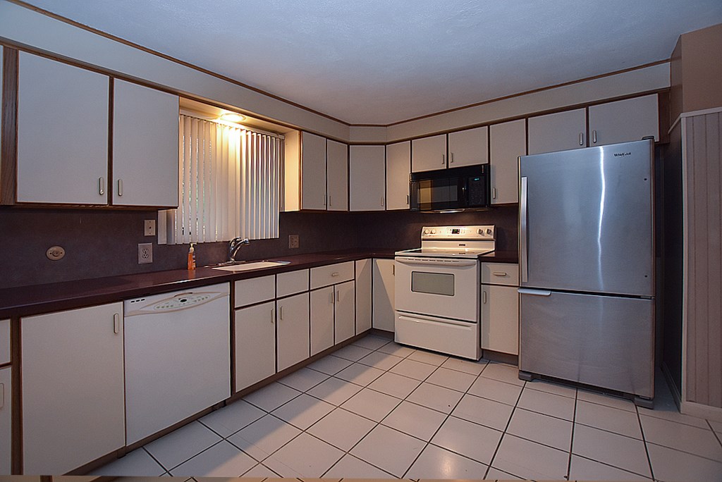22 Williams Road Smithfield, RI 02917 - Photo 5 of 16