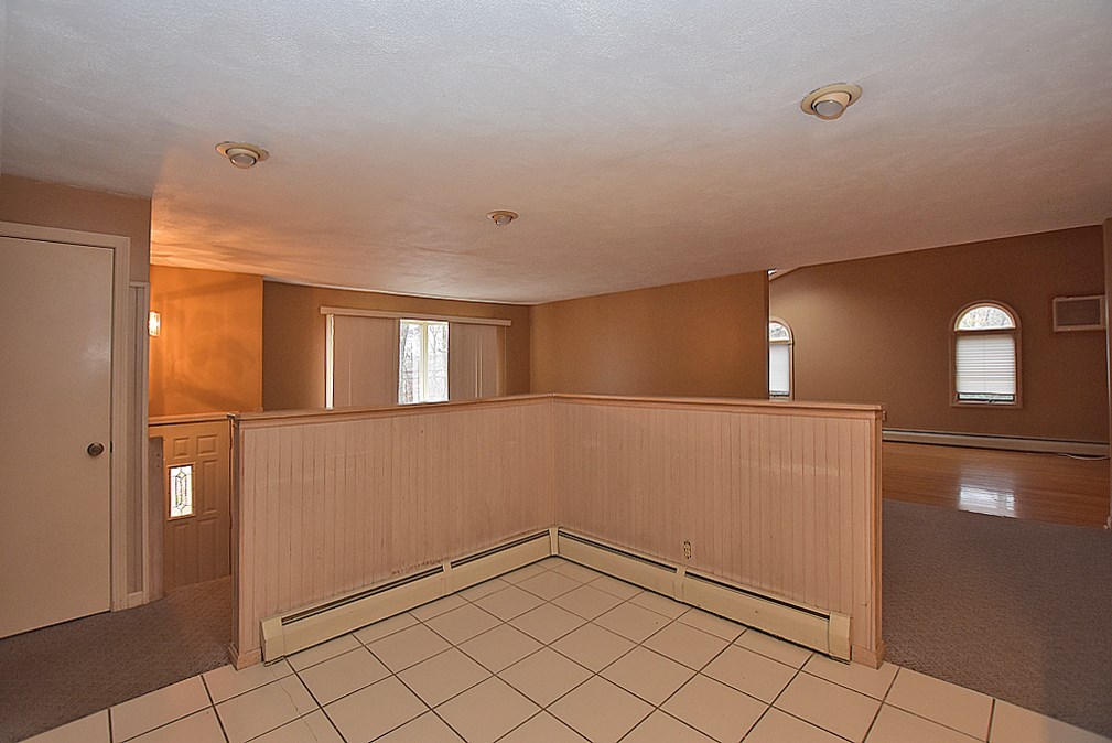 22 Williams Road Smithfield, RI 02917 - Photo 7 of 16