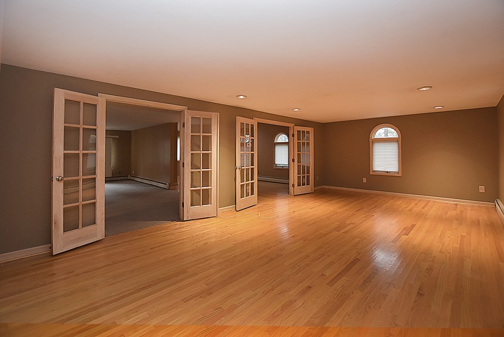 22 Williams Road Smithfield, RI 02917 - Photo 8 of 16