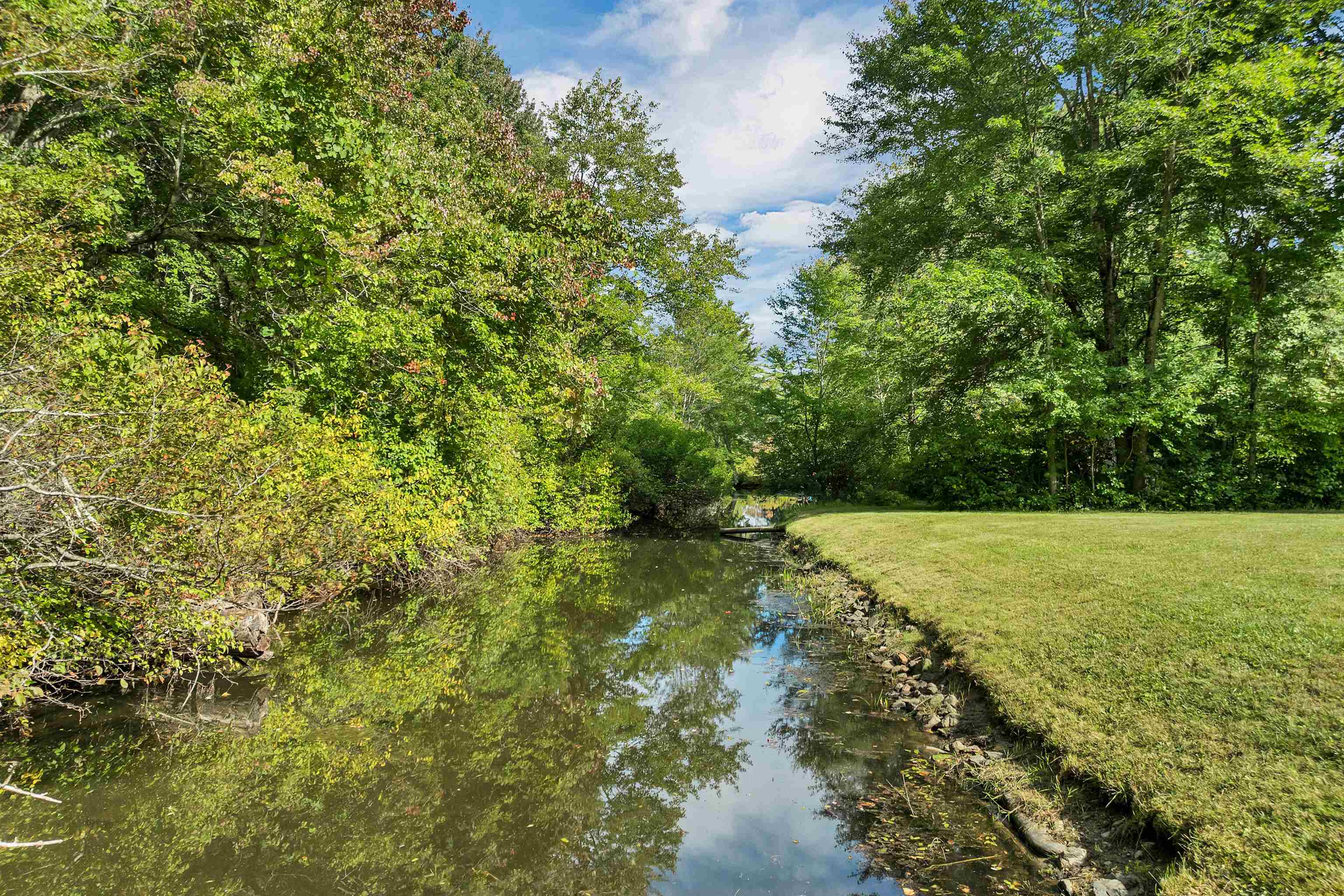 6 Weston Street Derry, NH 03038 - Photo 20 of 60
