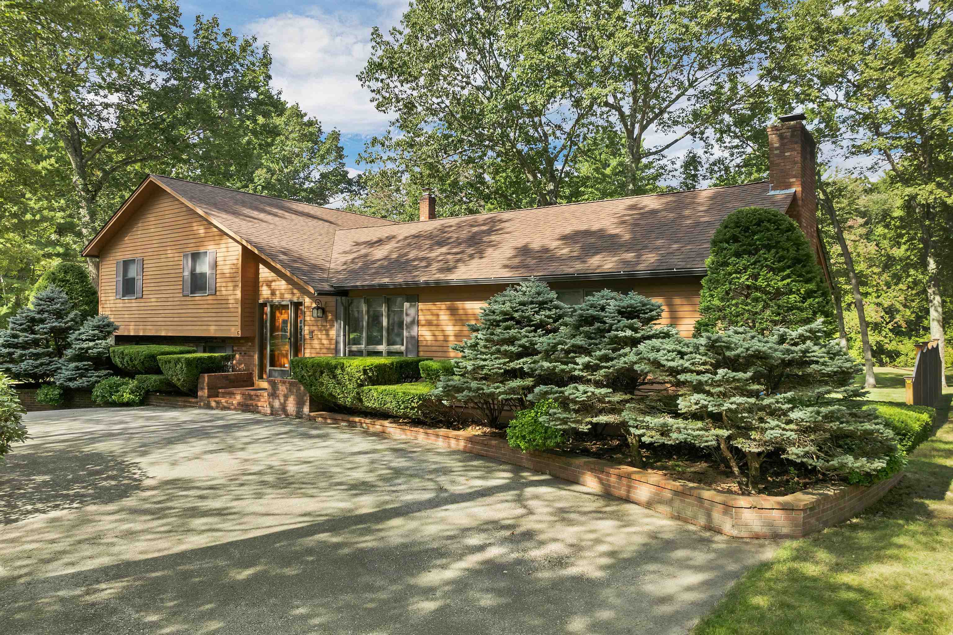 6 Weston Street Derry, NH 03038 - Photo 2 of 60