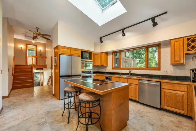 $849,900 | 6 Weston Street, Derry, NH 03038