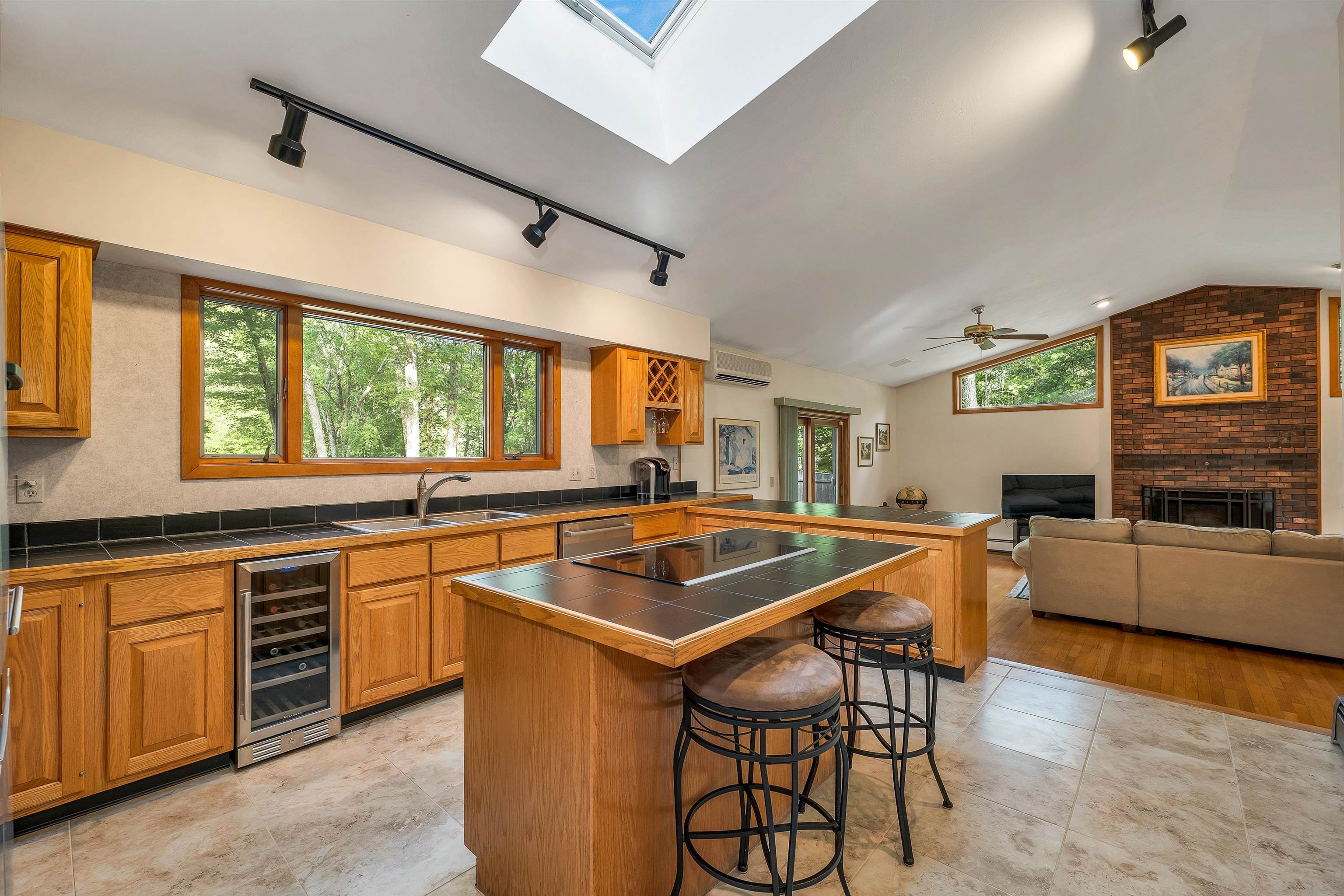 6 Weston Street Derry, NH 03038 - Photo 28 of 60