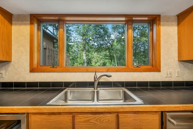 $849,900 | 6 Weston Street, Derry, NH 03038