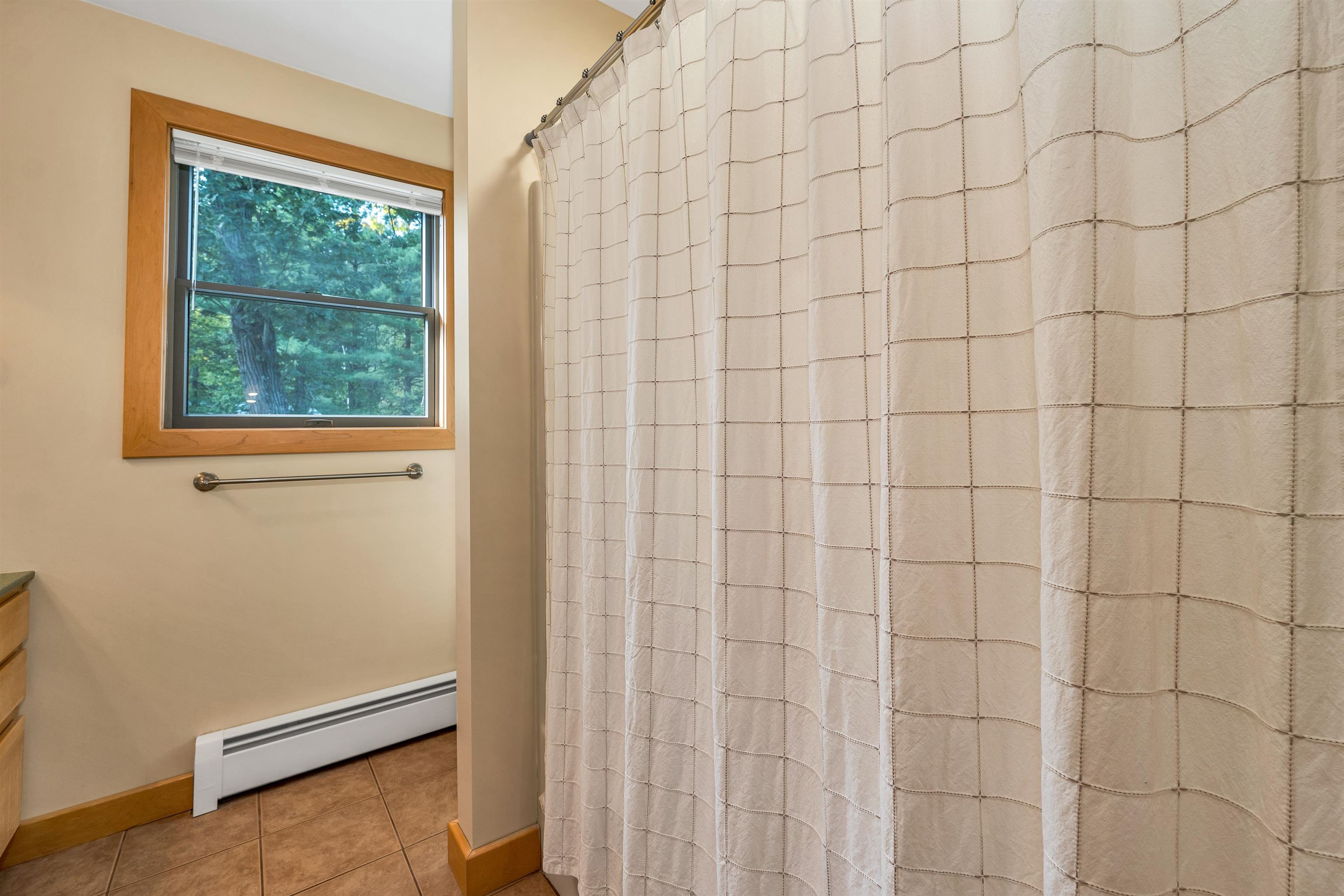 6 Weston Street Derry, NH 03038 - Photo 45 of 60