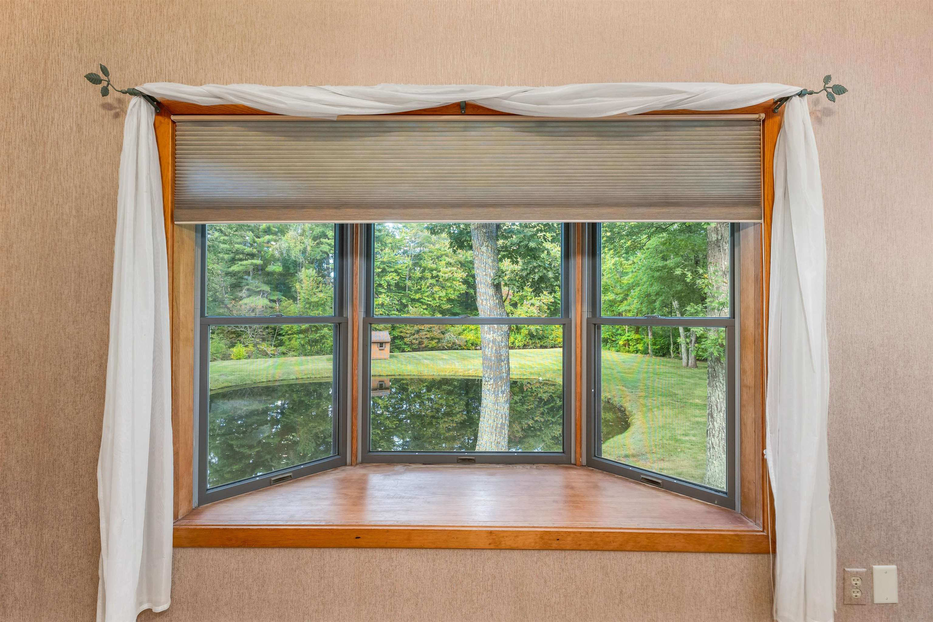 6 Weston Street Derry, NH 03038 - Photo 52 of 60