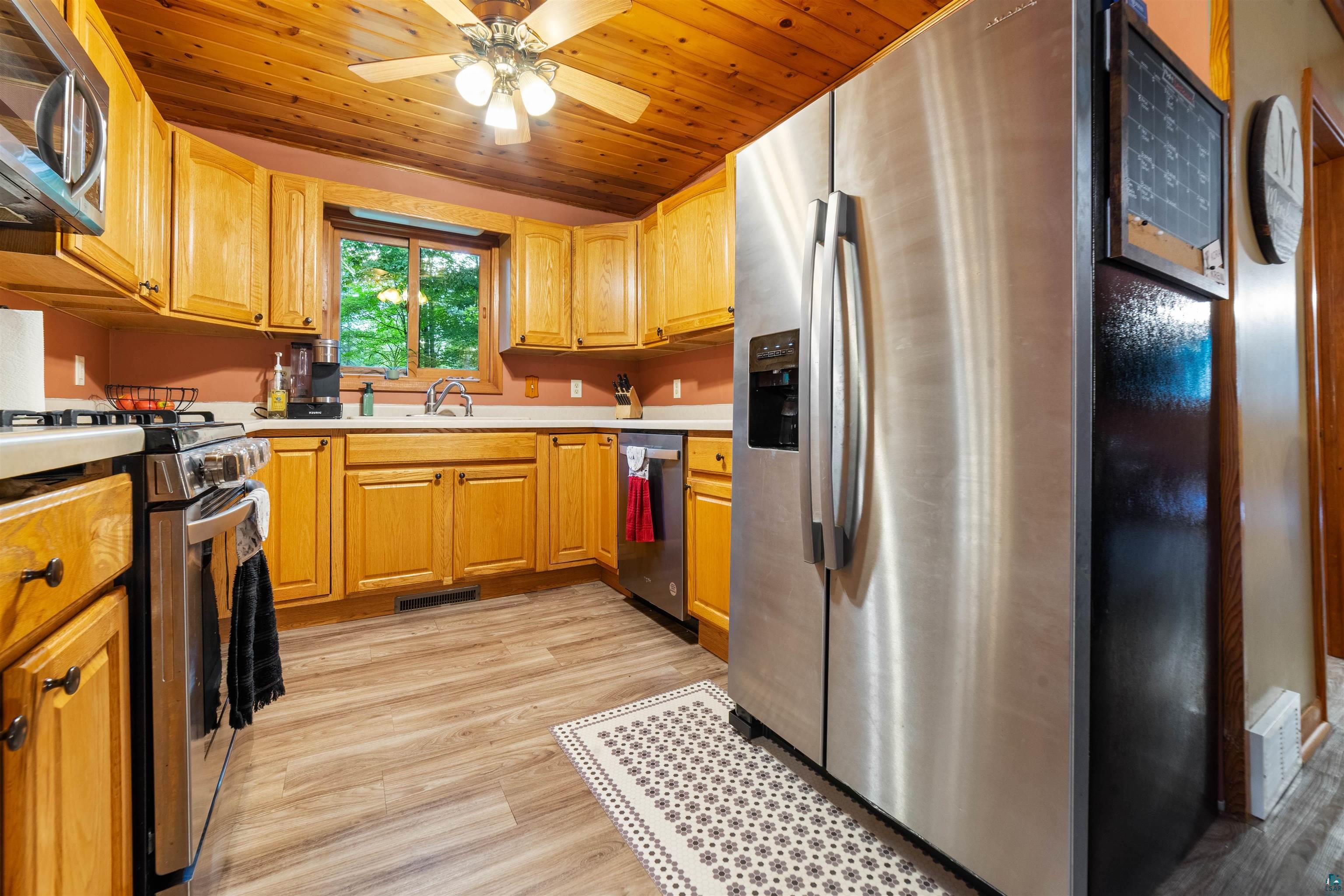 6451 Rice Lake Road Duluth, MN 55803 - Photo 4 of 31 Kitchen