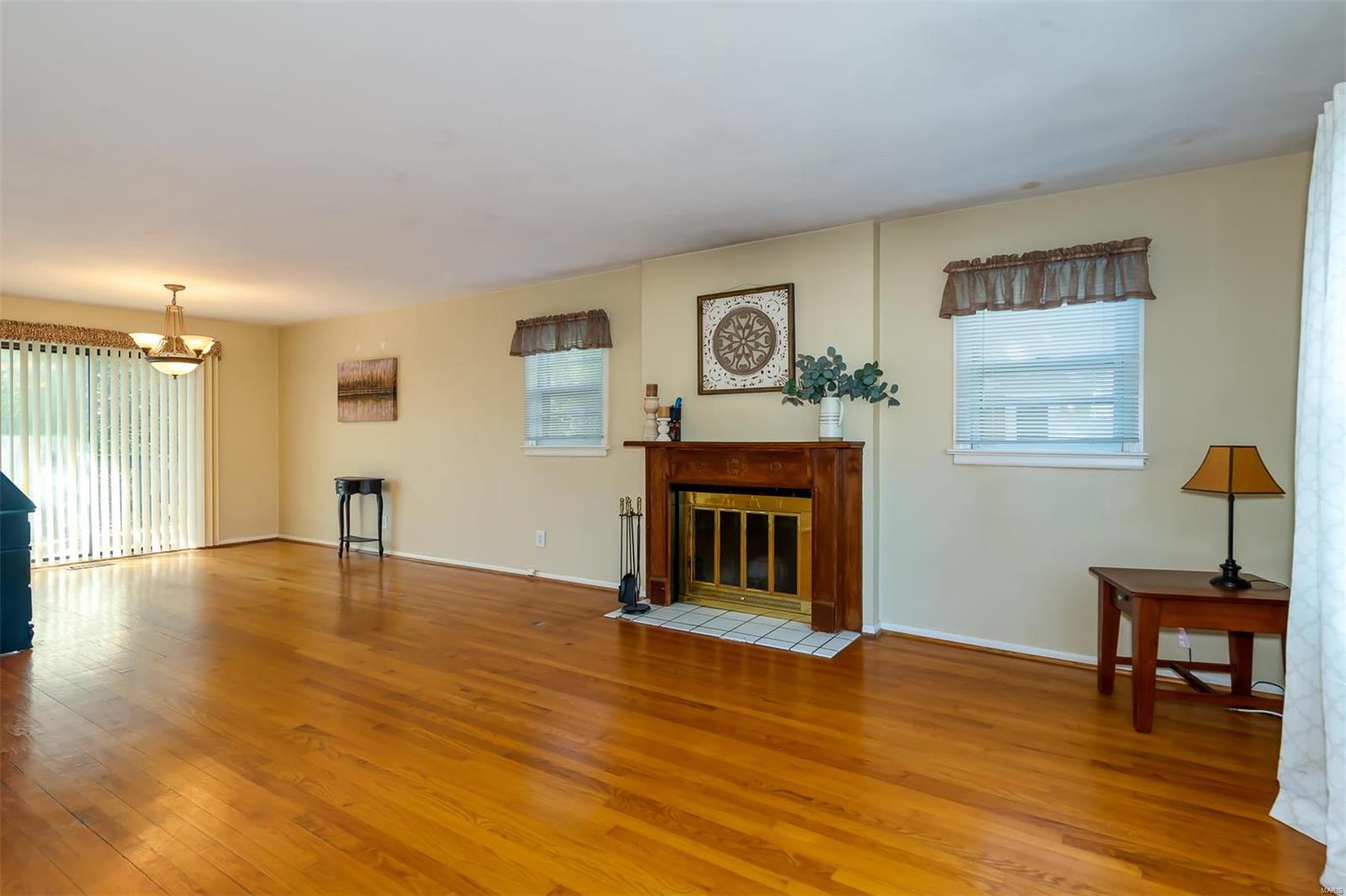 12618 Big Bend Road St. Louis, MO 63122 - Photo 3 of 19 Gallery Image 3