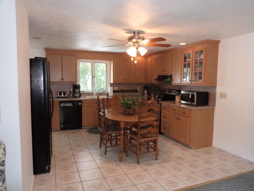 34 Pearl Street Bellingham, MA 02019 - Photo 10 of 29