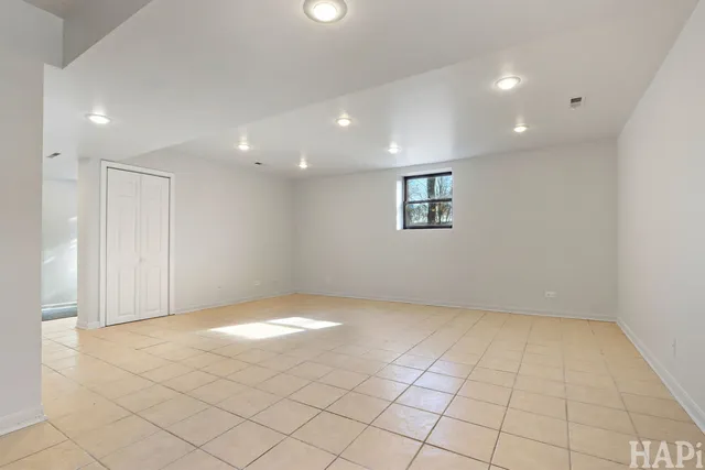 $299,900 | 808 Central Park Drive, Round Lake Beach, IL 60073