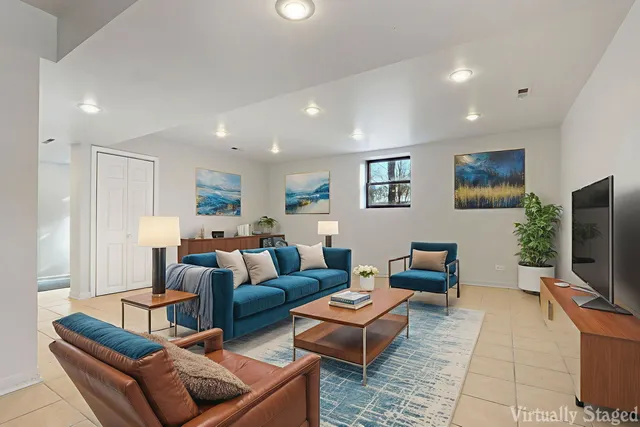 $299,900 | 808 Central Park Drive, Round Lake Beach, IL 60073