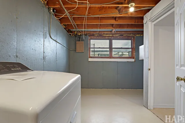 $299,900 | 808 Central Park Drive, Round Lake Beach, IL 60073