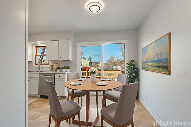 $299,900 | 808 Central Park Drive, Round Lake Beach, IL 60073