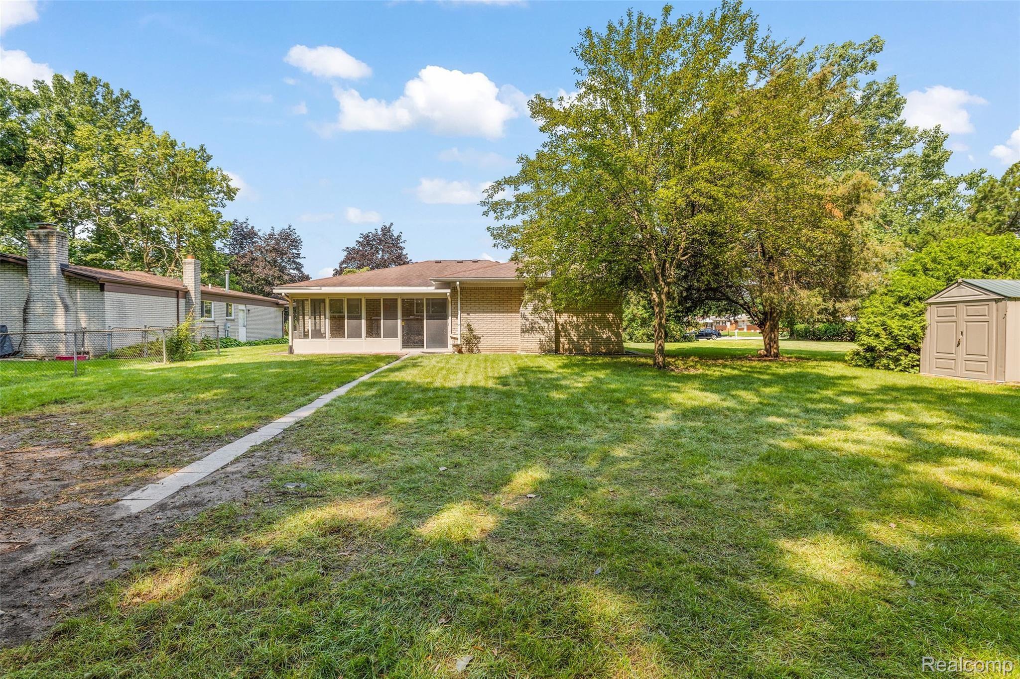 31740 Kelly Road Roseville, MI 48066 - Photo 31 of 44 31740 Kelly Road-13.jpg
